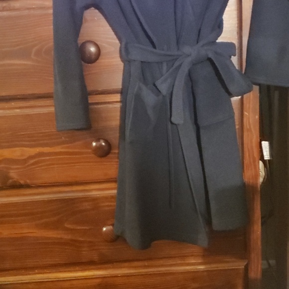 Boys blue robe - Picture 2 of 4